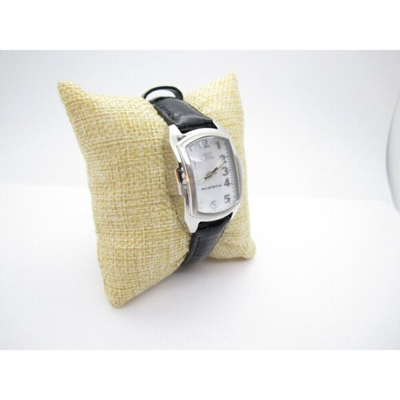 Women's Invicta Special Edition WR Analog 32mm Dial Causal Round Watch (D872) - Picture 5 of 9